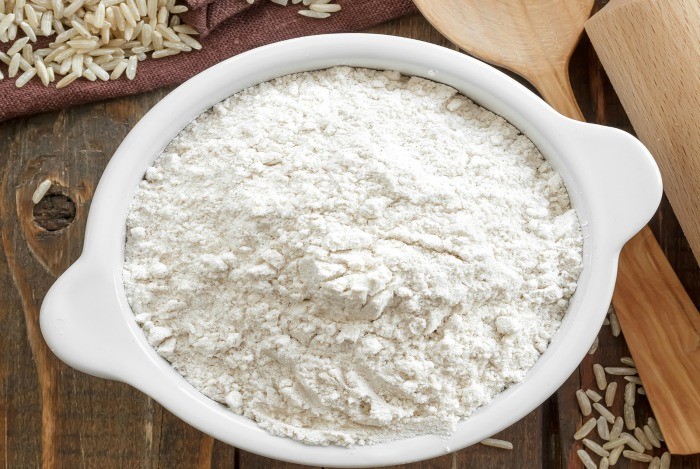 how to lighten skin - milk powder and rice flour mask