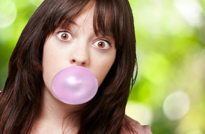 What are some home remedies for removing chewing gum?
